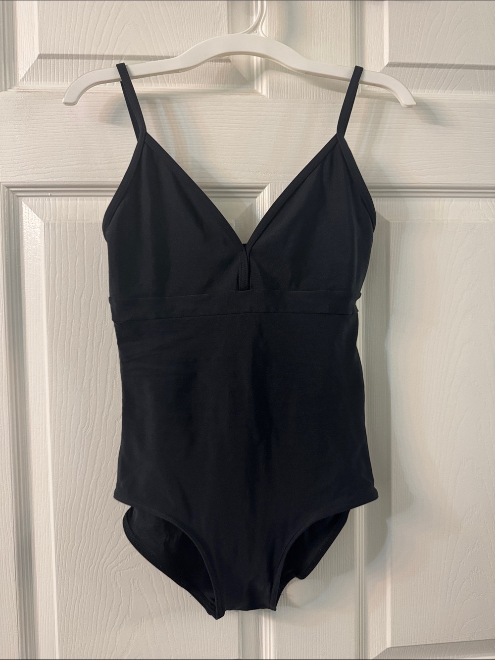 Yumiko Black Leotard with V-Neck Straps